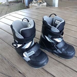 Burton Kids Black and Gray Snowboard Boots